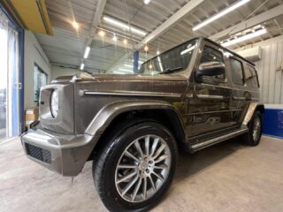 ベンツG400dのA様❣️
⁡
コーティングのご依頼にてご入庫頂きました🥺
⁡
ハードバリアX-OVERコーティングを施工し、汚れにくくて洗いやすいボディーに仕上がりました👍
⁡
A様、この度はご依頼頂き有難う御座いました🙇‍♀️

#中古車納車磨き #狛江市カーコーティング #ウインドフィルム施工専門店 #安値の凹み修理 #リンテックフィルム #多摩地区カーコーティング #ウインドフィルム貼り替え #業販もご相談ください #セダーブレイブ #東京都カーコーティング #ベンツg400d #benzg400d #撥水コーティング #狛江市東和泉 #水道道路 #水道道路沿い #車検 #車検整備 #板金 #板金塗装