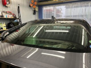 トヨタプリウスのN様❣️
⁡
車内荷物の盗難防止にとウインドフィルム施工にてお預かり致しました。
⁡
こちらのプリウスもプライバシーガラスとなり若干スモークがかってますがかなり薄いです😅
ですので今回5%フィルムを施工致しました👍
⁡
施工後は車内はほぼ見えない状態になり、これなら一安心かと思います。
⁡
N様、この度はご依頼頂き有難う御座いました🙇‍♂️

#中古車納車磨き #狛江市カーコーティング #ウインドフィルム施工専門店 #安値の凹み修理 #リンテックフィルム #多摩地区カーコーティング #ウインドフィルム貼り替え #業販もご相談ください #セダーブレイブ #東京都カーコーティング #デントリペア #トヨタプリウス #トヨタプリウス50系 #プライバシー確保 #プライバシー保護 #スモークフィルム #スモークフィルム貼り #スモークフィルム施工 #狛江市東和泉 #車検 #車検整備 #板金 #板金塗装