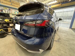 BMW218dのY様❣️
⁡
最近購入しました新車にBMW純正ドライブレコーダーを持ち込み取付☺️
⁡
ディーラーでは工賃が高かったのでとご依頼頂きました。
⁡
BMW純正ドライブレコーダーはWiFi・Bluetooth接続でスマートフォンにて映像確認や設定などが出来るので便利ですね👍
⁡
Y様、この度はご依頼頂き有難う御座いました🙇‍♂️

#狛江市カーコーティング #セダーブレイブ #cedarbrave #ウインドフィルム施工専門店 #東京都カーコーティング #ドライブレコーダー取り付け専門店 #水道道路沿い #持ち込みパーツok #狛江市東和泉 #車検 #車検整備 #車検対応 #板金 #板金塗装 #板金塗装🚗 #bmw218d #BMW218d #bmw218dアクティブツアラー